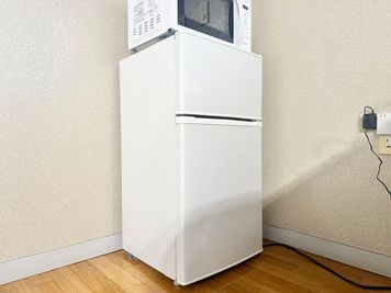 冷凍庫を備えた冷蔵庫です。 - nuage 宇都宮 nuage 宇都宮 🌸オープン記念セール実施中🌸の設備の写真