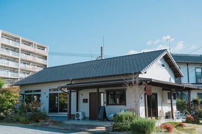 駐車場有。東京都檜原村の古民家を再現した古民家風平屋。 - イエノコト 古民家風縁側のあるレンタルスペース　イエノコトの外観の写真