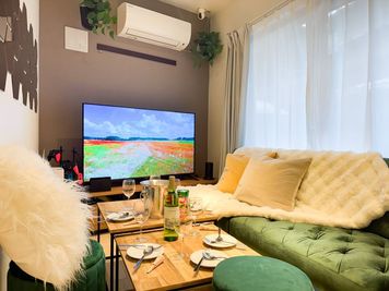 【居心地の良さを追求】 読書や作業にも最適な静かなお部屋 - 【Party北千住】 北千住駅徒歩5分｜6名利用｜24h｜パーティー [71]の室内の写真