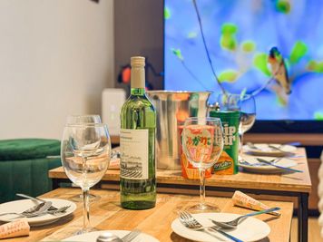 【動画配信サービス対応】 アカウントをお持ちなら、話題の映画もすぐに見られます。 - 【Party北千住】 北千住駅徒歩5分｜6名利用｜24h｜パーティー [71]の室内の写真