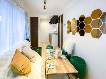 【プライベートな語らいに】 カフェよりも落ち着く、自分たちだけの隠れ家。 - 【Party北千住】 北千住駅徒歩5分｜6名利用｜24h｜パーティー [71]の室内の写真