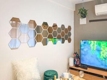 【動画配信サービス対応】 アカウントをお持ちなら、話題の映画もすぐに見られます。 - 【Party北千住】 北千住駅徒歩5分｜6名利用｜24h｜パーティー [71]の室内の写真