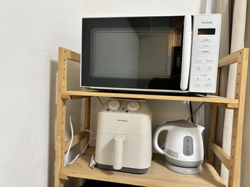 電子レンジ、電気ケトル、ノンフライヤー - 【にこスペース】甲東園の室内の写真