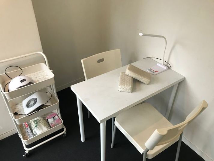 窓の景色が最高！１時間ワンコインネイルサロン！都心で最安！ - 貴方の店グループ