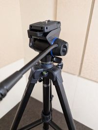 SLIK スマホ三脚 クイックシューセット レバーロック式 全高1580mm
https://www.amazon.co.jp/dp/B0BQBSYWWQ - レンタボン・大山スタジオ Ｂスタジオ【エアコン・電子ピアノ・待機スペース付設・3.5畳】の設備の写真