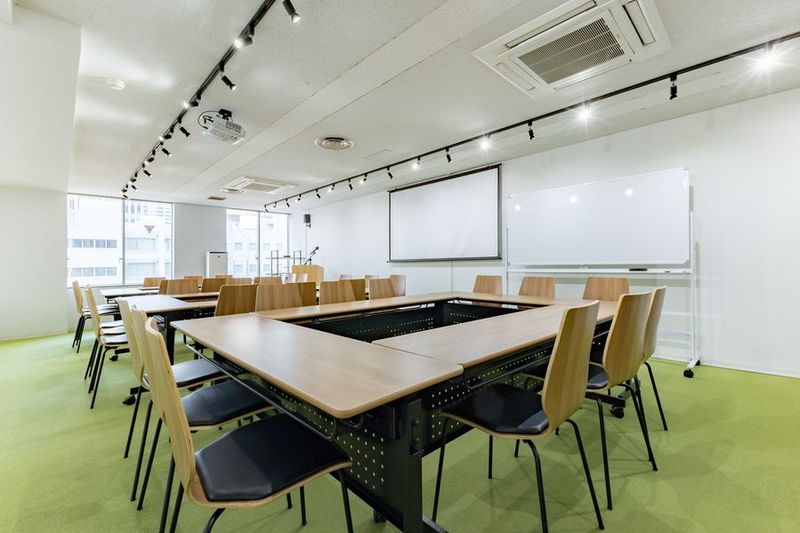 【初めて利用する方限定】名古屋伏見貸し会議室Nuts - 伏見駅1分の格安貸し会議室Nuts