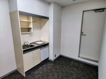 2階給湯室(土日祝のみ撮影可) - 【大阪･梅田】天しもビル屋上レンタル撮影スタジオ 屋上レンタルスペース【一般利用プラン】の室内の写真