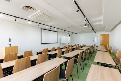 名古屋伏見貸し会議室Nuts 【2回目以上のリピーター様】名古屋伏見駅1分の格安貸し会議室の室内の写真