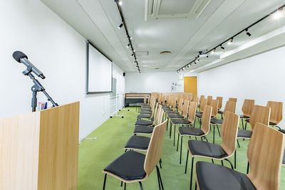 名古屋伏見貸し会議室Nuts 【2回目以上のリピーター様】名古屋伏見駅1分の格安貸し会議室の室内の写真