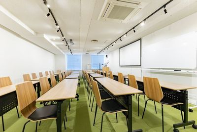 名古屋伏見貸し会議室Nuts 【2回目以上のリピーター様】名古屋伏見駅1分の格安貸し会議室の室内の写真