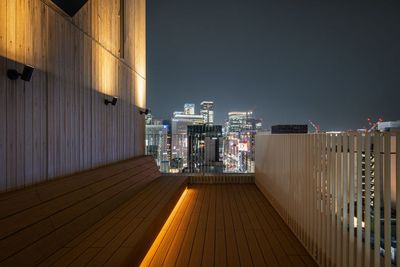 ルーフトップの外気浴スペースINFINITY TERRACE - 91°SAUNA　PRIVATE 91°SAUNA PUBLICの室内の写真