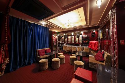 フロア奥からバーカウンターの画像 - リトルキャバレーAFTER PARTY TOKYO 撮影・イベントスペースの室内の写真