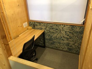 広々スペース鍵付き窓あり個室！/100円でコーヒー/高速WIFI/集中できる環境/自習室として！ - 神戸駅前コワーキングスペース Suki_ma（スキマ）