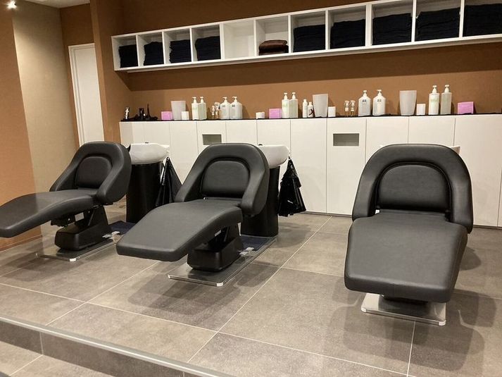 Liberty 登戸店 - AKIBAビル