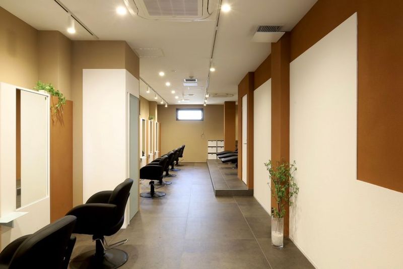 Liberty 登戸店 - AKIBAビル