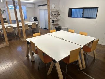 ミライノベース 【東高円寺にあるコワーキングスペース】完全個室のテレカンブースAの室内の写真