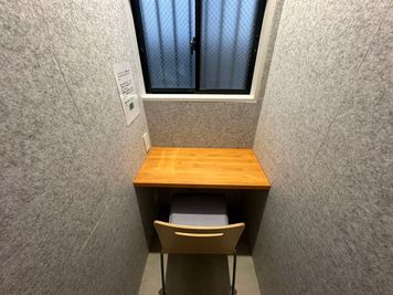 完全個室のため オランイン会議や勉強などに最適です！ - ミライノベース