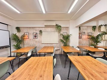 最大30名/懇親会・会議・女子会・ボドゲ等！アルコール含む飲食🍷可！/光無料Wifi - たまりば飯田橋 Station Frontの室内の写真