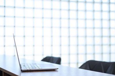 光回線完備の為、テレワークにもおすすめの環境です！ - RentalSpace kite.藤沢 RentalSpace kite.藤沢店の室内の写真