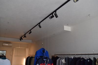 照明は昼光に近いホワイト - NVC vintage 多目的レンタルスペースの室内の写真