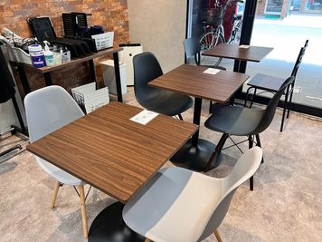 1F：コワーキングフロア - ExeWorks上野 【1時間500円！】24h利用可⭐用途別3フロアのコワーキング♪の室内の写真