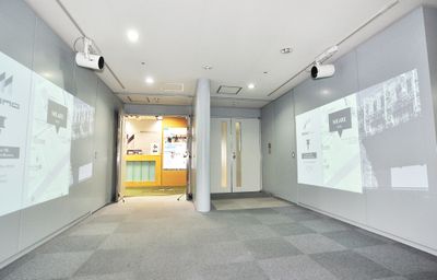 Asia startup Office MONO クリエイティブスペースの入口の写真