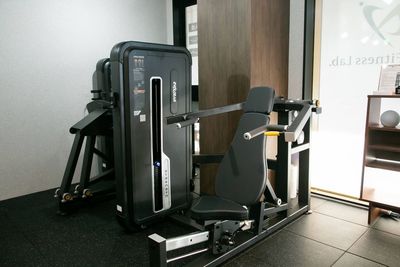 チェストプレス＆ショルダープレスの2種目を実施できます。 - Next Fitness Lab.の設備の写真