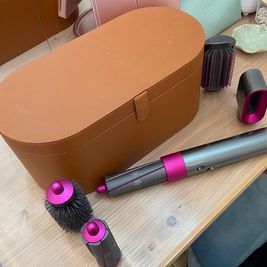 ダイソンスターラーも完備。施術が終わった方によりキレイに満足してお帰り頂けます。 - Salon de LINON エステサロンに必要な物が全て揃ったレンタルエステサロンの設備の写真