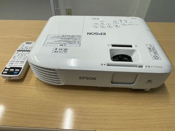 【ブルースター会議室】 ブルースター会議室の室内の写真
