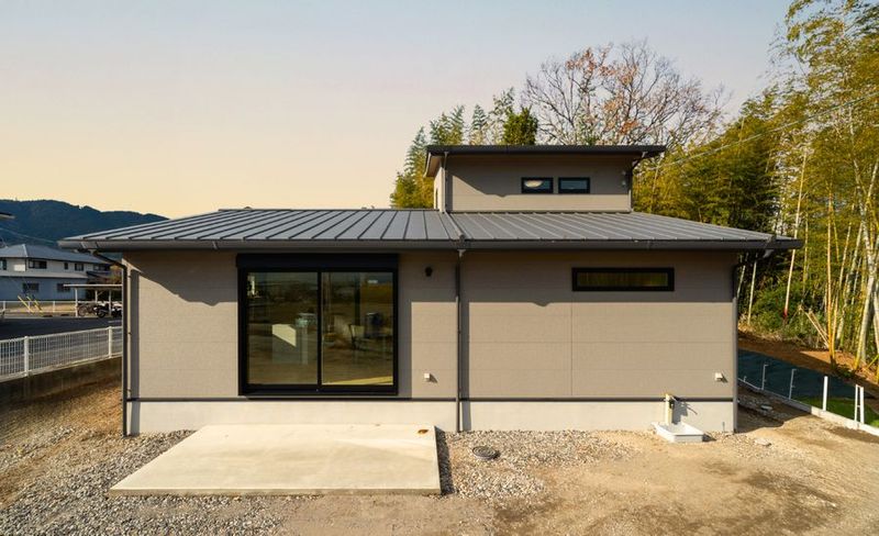 床下冷暖房完備！ヒノキの香りに満ちた自然素材のモデルハウス - 津市安濃町モデルハウス（幸三建設）