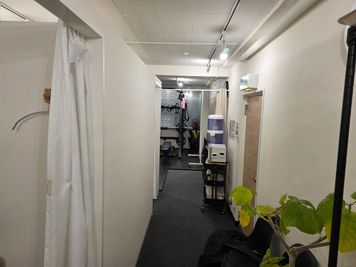 minoriba_渋谷三丁目徒歩橋店　 レンタルジムの設備の写真