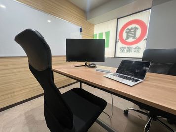 いい会議室 赤坂見附 【赤坂見附駅すぐの会議室◎】1名利用＜RoomB＞ の室内の写真