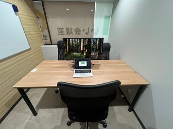 【赤坂見附駅すぐの1名用個室◎】30分440円＜RoomC＞ モニター有 ※予約時間前は入室不可 - いい会議室 赤坂見附