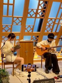 アコースティックライブでご利用いただきました - チャペルカグラ 飯田橋レンタルスペース&イベントホールの室内の写真