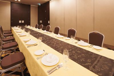 アパホテル＆リゾート〈東京ベイ潮見〉宴会場の室内の写真