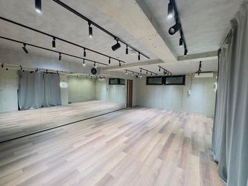 Aスタジオ - Dubwayレンタルダンス小岩 【5／31までOPEN割引】小岩シャポーから徒歩4分のスタジオAの室内の写真