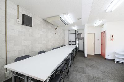 ✨NEW ✨神田駅南口より徒歩１分　◎飲酒OK懇親会　会議・セミナー・ミーティング　清潔感ある個室　○土足可○飲食可 - 【東京神田】 駅近貸会議室　