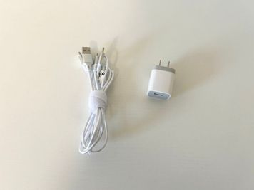 充電コード（Type-C、Lightening、microUSB） - レンタルサロンPixel柏の設備の写真