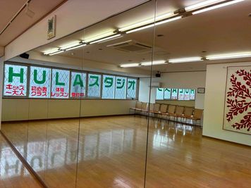 ヤマモトマキフラスタジオ　レンタルスタジオNanea 裸足専用レンタルスタジオの室内の写真