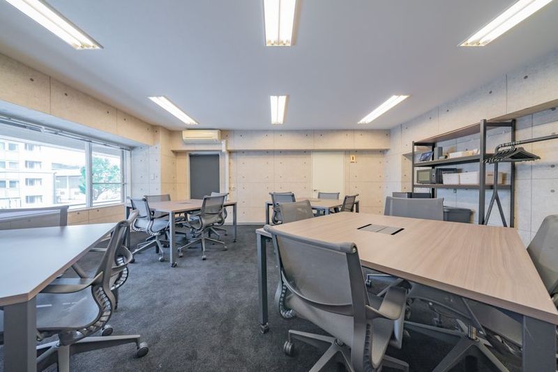 【2025年1月OPEN】最大16名利用可能コンパクトなスペース - SPOT表参道青山骨董通り入口ANNEX