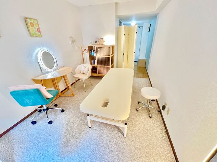 横浜駅すぐのレンタルサロン - ＜フルーツサロン 横浜駅前＞