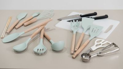 調理器具各種 - ひろこばぁちゃんのスペース心斎橋店の設備の写真