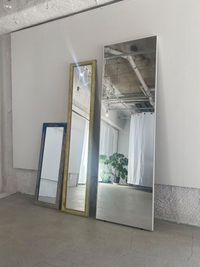 姿見は、鏡面シートの軽量タイプと、鏡（飛散防止）の２種あります。 - misc. ギャラリーmisc. / 多目的スペースmisc.の設備の写真