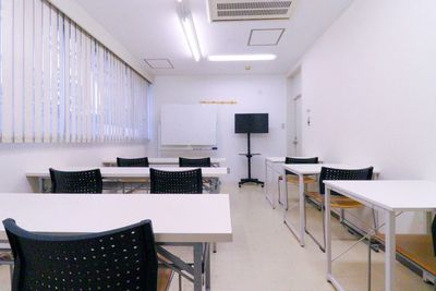 【心斎橋駅7番出口徒歩72秒！10名利用可！】モニター・ホワイトボード・WiFi無料！ふれあい貸し会議室 心斎橋C - ふれあい貸し会議室 心斎橋DH