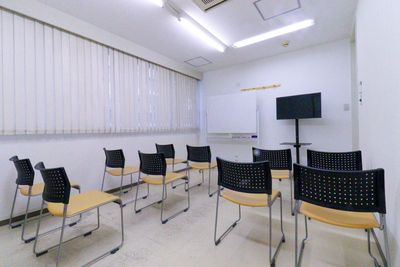 ふれあい貸し会議室 心斎橋DH ふれあい貸し会議室 心斎橋Cの室内の写真