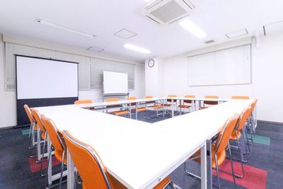 ふれあい貸し会議室 心斎橋DH ふれあい貸し会議室 心斎橋Dの室内の写真