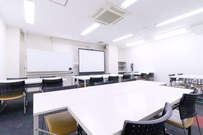 ふれあい貸し会議室 心斎橋DH ふれあい貸し会議室 心斎橋Eの室内の写真