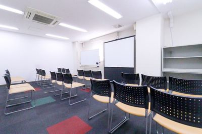 ふれあい貸し会議室 心斎橋DH ふれあい貸し会議室 心斎橋Eの室内の写真
