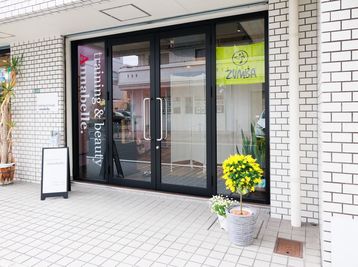 サロン入り口です。 - シェアサロンアナベルの入口の写真