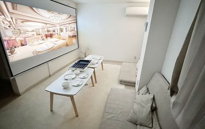 Comfy天満 Comfy天満４✨商店街直結！24H⏰120インチスクリーンの室内の写真